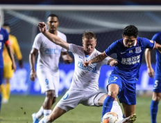 申花杨皓宇首秀紧张未展实力，得分60分仍需努力提升