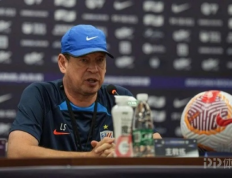 斯卢茨基，特谢拉缺席时长未定，俱乐部有相应措施应对挑战